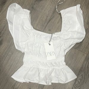 Zara white top never worn size small